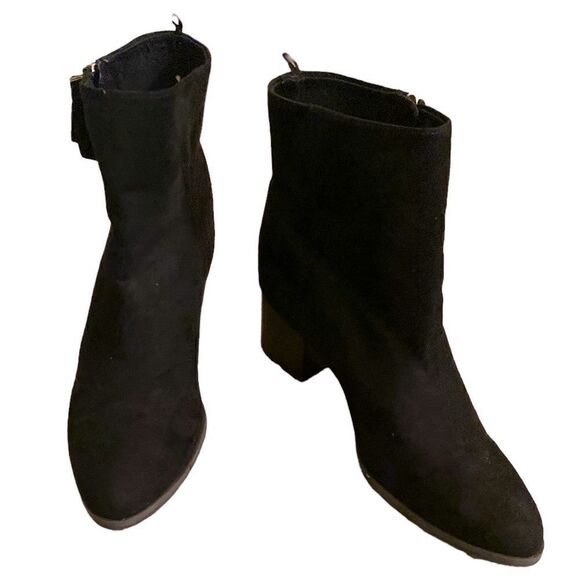Old Navy Faux Suede Black Ankle Booties Size 7 - Picture 1 of 6